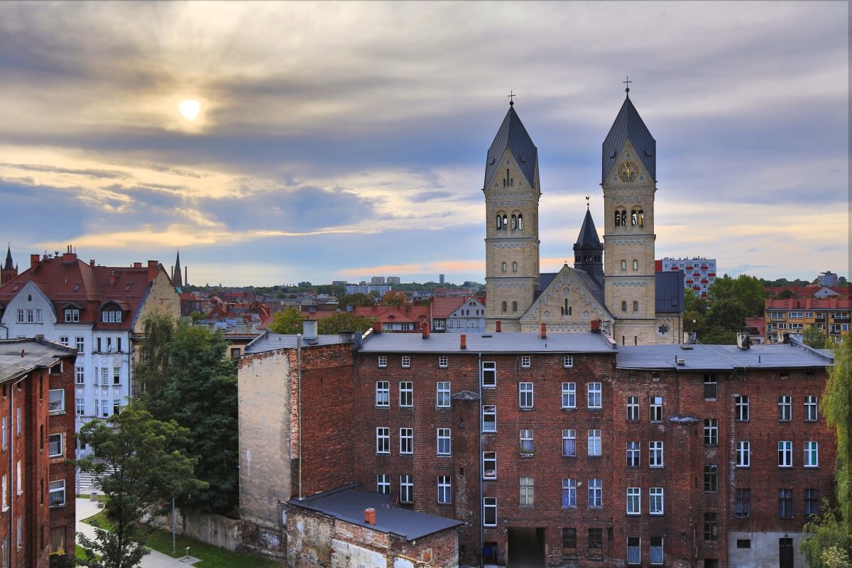 Bytom Kirchturm und Innenstadt